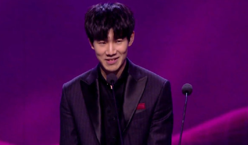 观看比赛报 观看比赛报